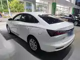 Фото 5 - Roewe i5