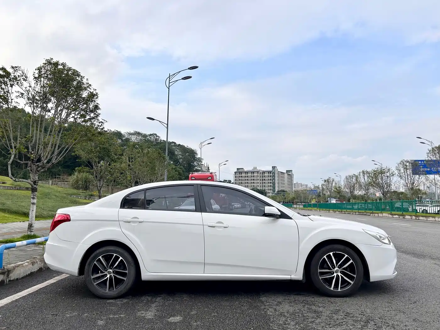 Besturn B50 2014 2013 1.8L Automatic Premium