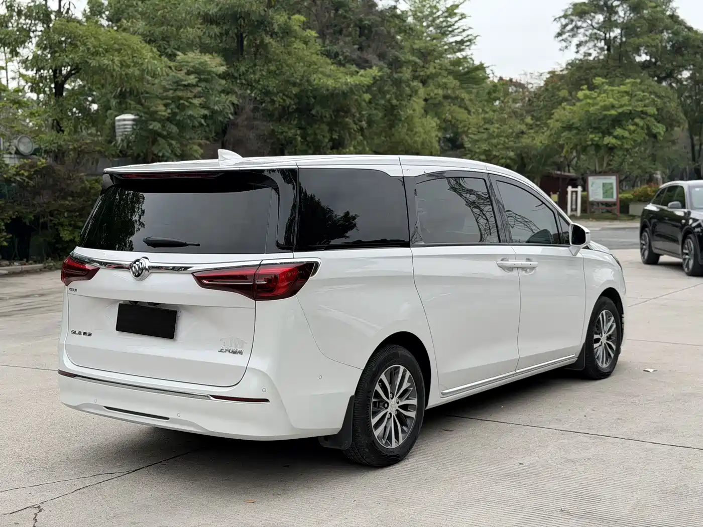 Buick GL8 2023 ES Landmaster Exclusive фото 7