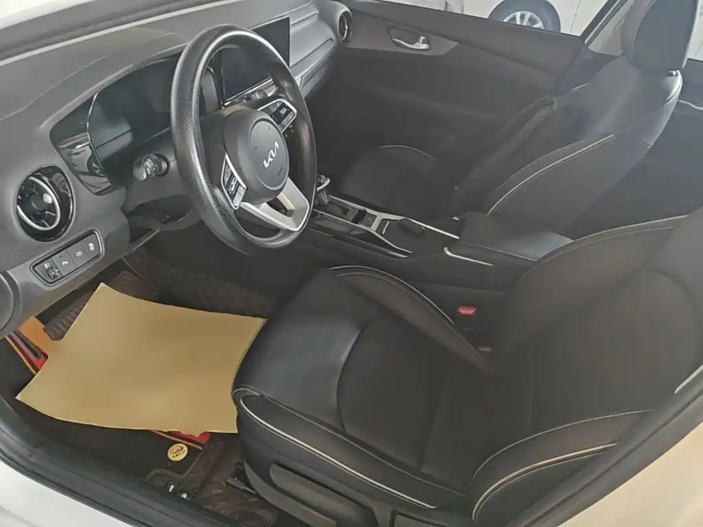 Kia K3 2024 2024 1.5L CVT Comfort Premium Edition