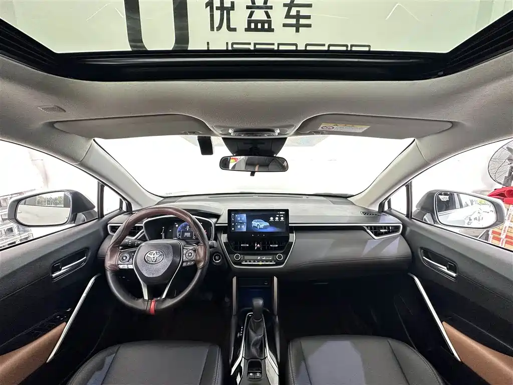 Toyota Frontlander 2023 2.0L CVT Sport Edition фото 6