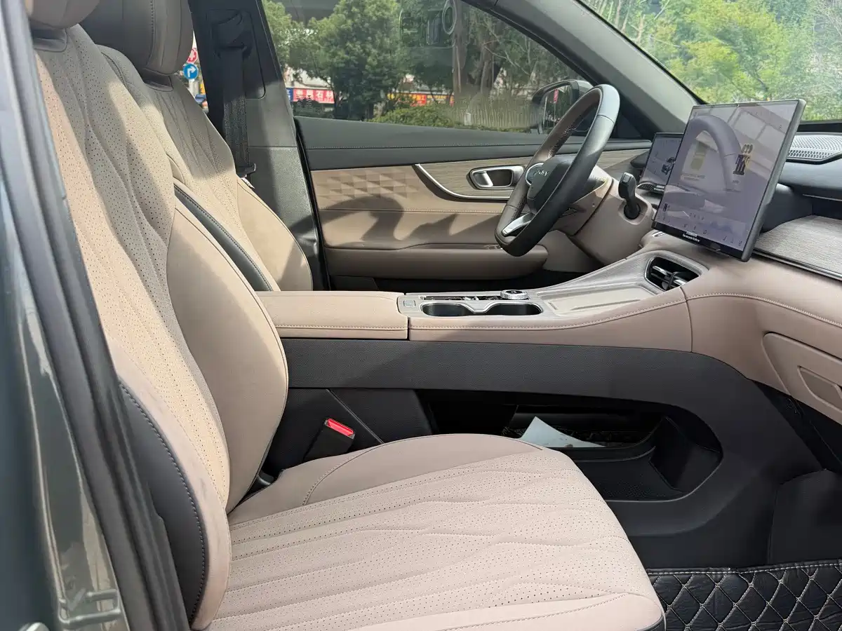 Chery Tiggo 8 PLUS 2025 2025 Model 290TGDI DCT Momentum Edition 5-Seater