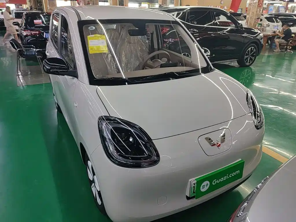 Wuling Motors Hongguang MINIEV 2026 2025 4-Door Advanced