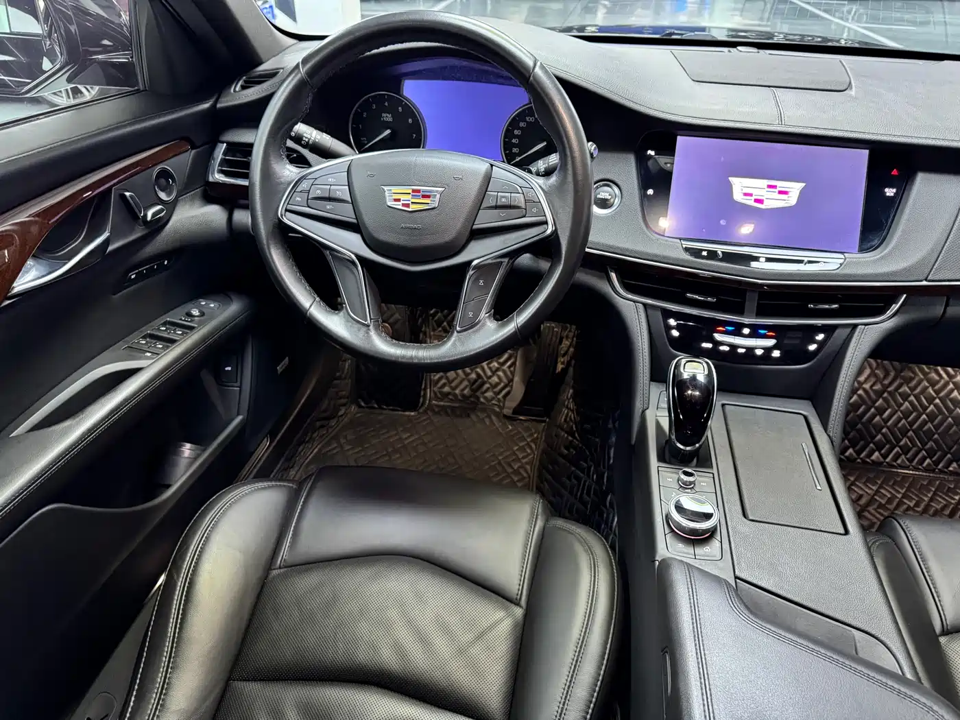 CADILLAC CT6