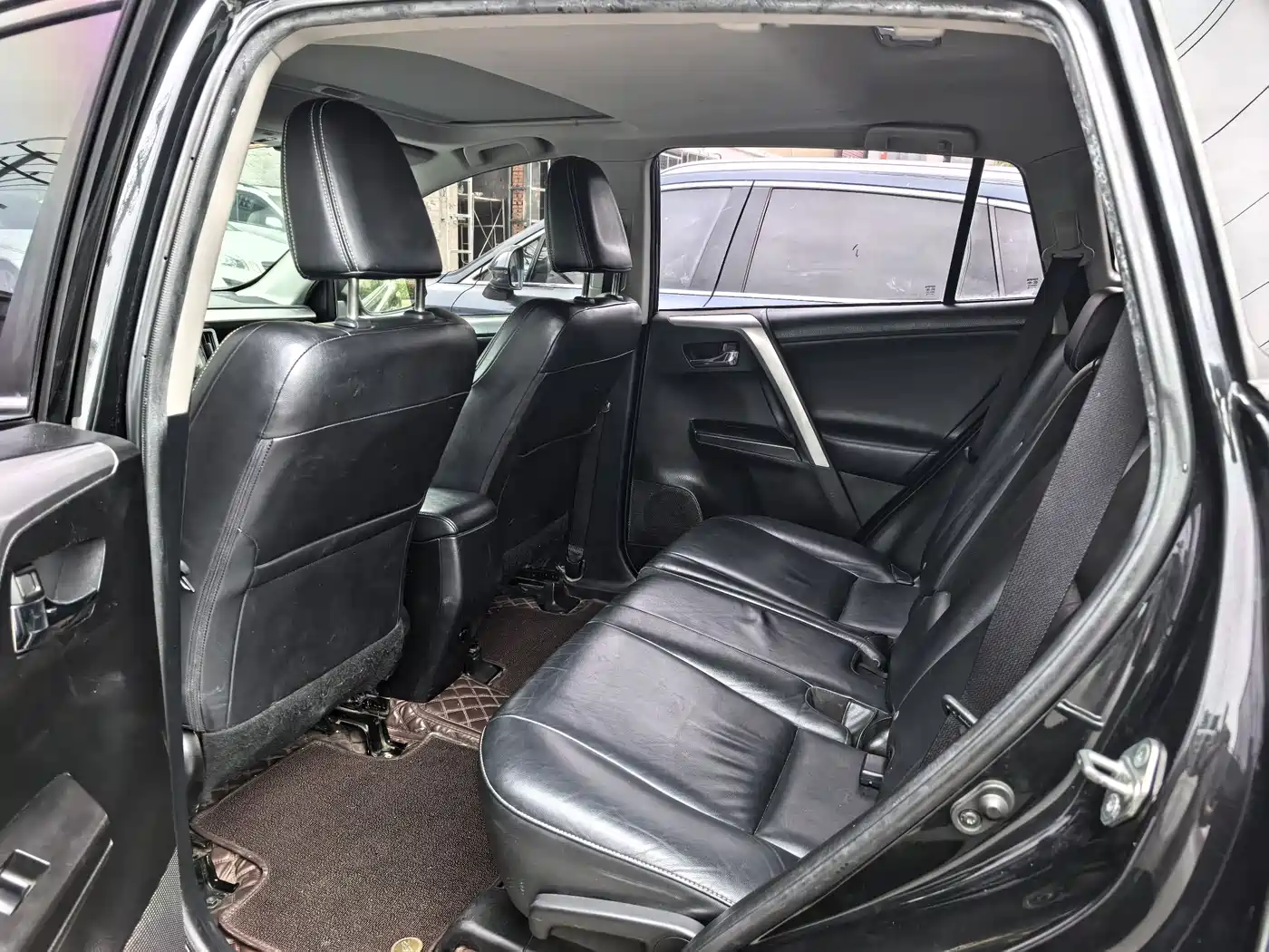 Toyota RAV4 Rongfang 2016 2.0L CVT 2WD Smart (China V) фото 5