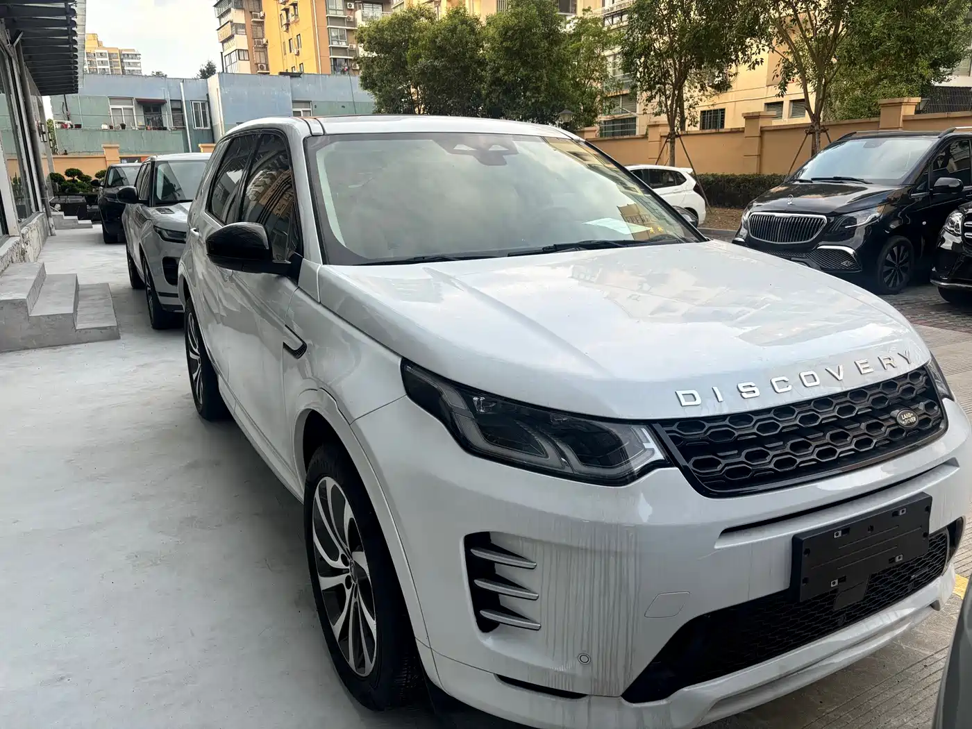 Photo 1 - Land Rover Discovery Sport