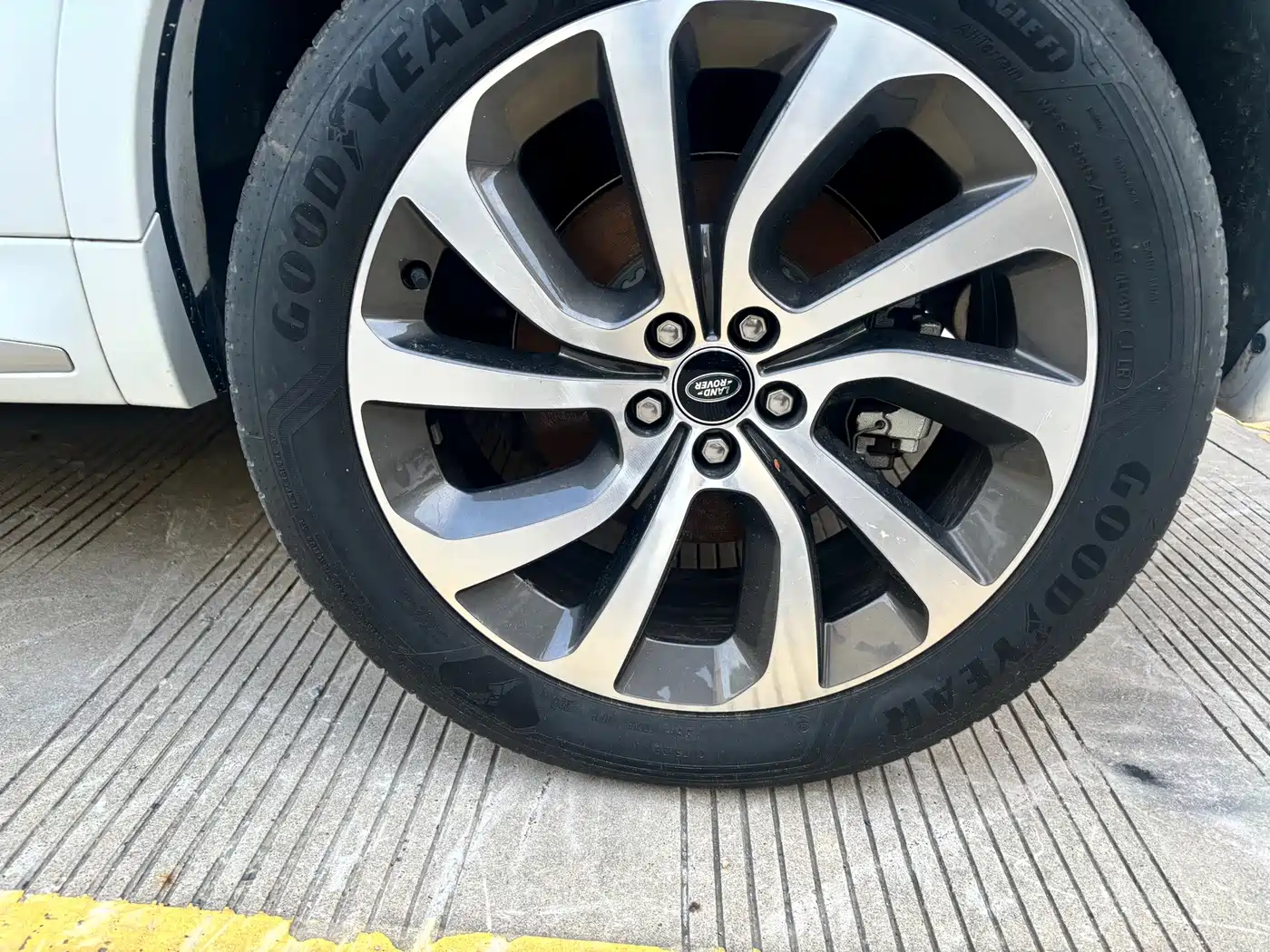 Photo 22 - Land Rover Discovery Sport