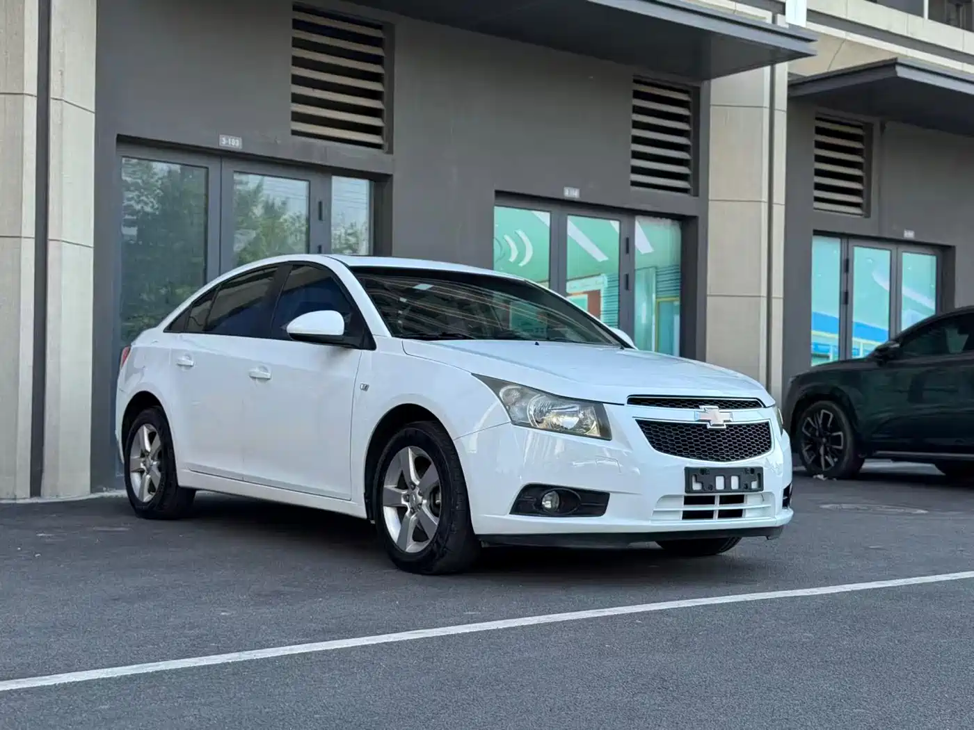 Chevrolet Cruze 2013 Model 1.8L SE AT фото 3