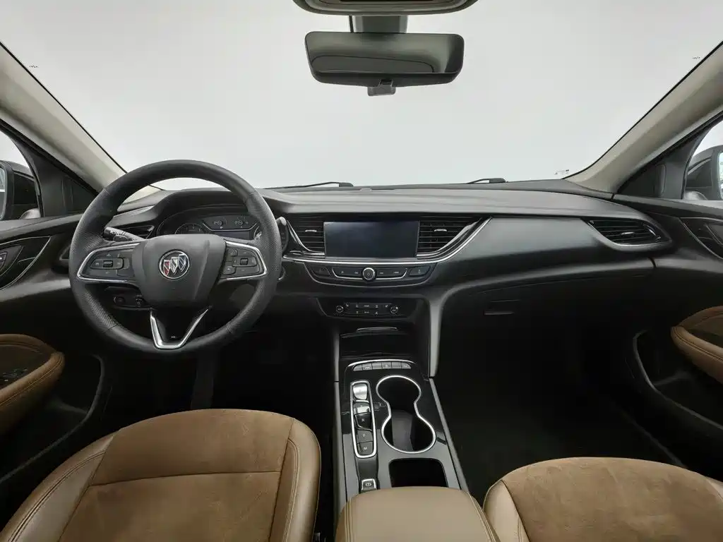 Photo 5 - Buick Regal