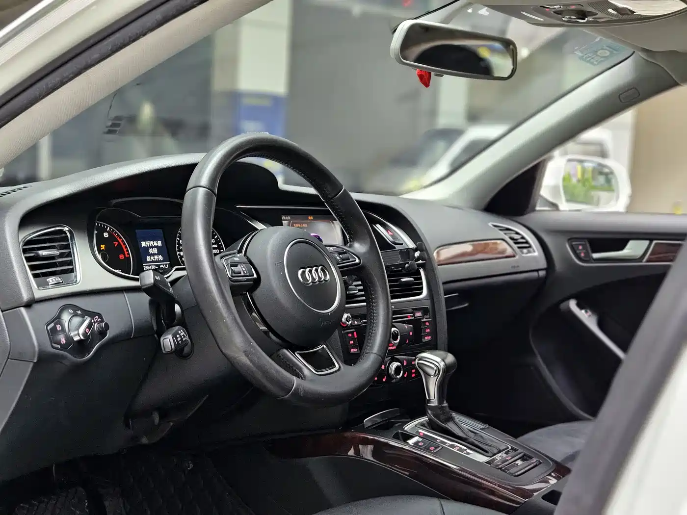 Audi A4L 2013 35 TFSI Automatic Comfort фото 7