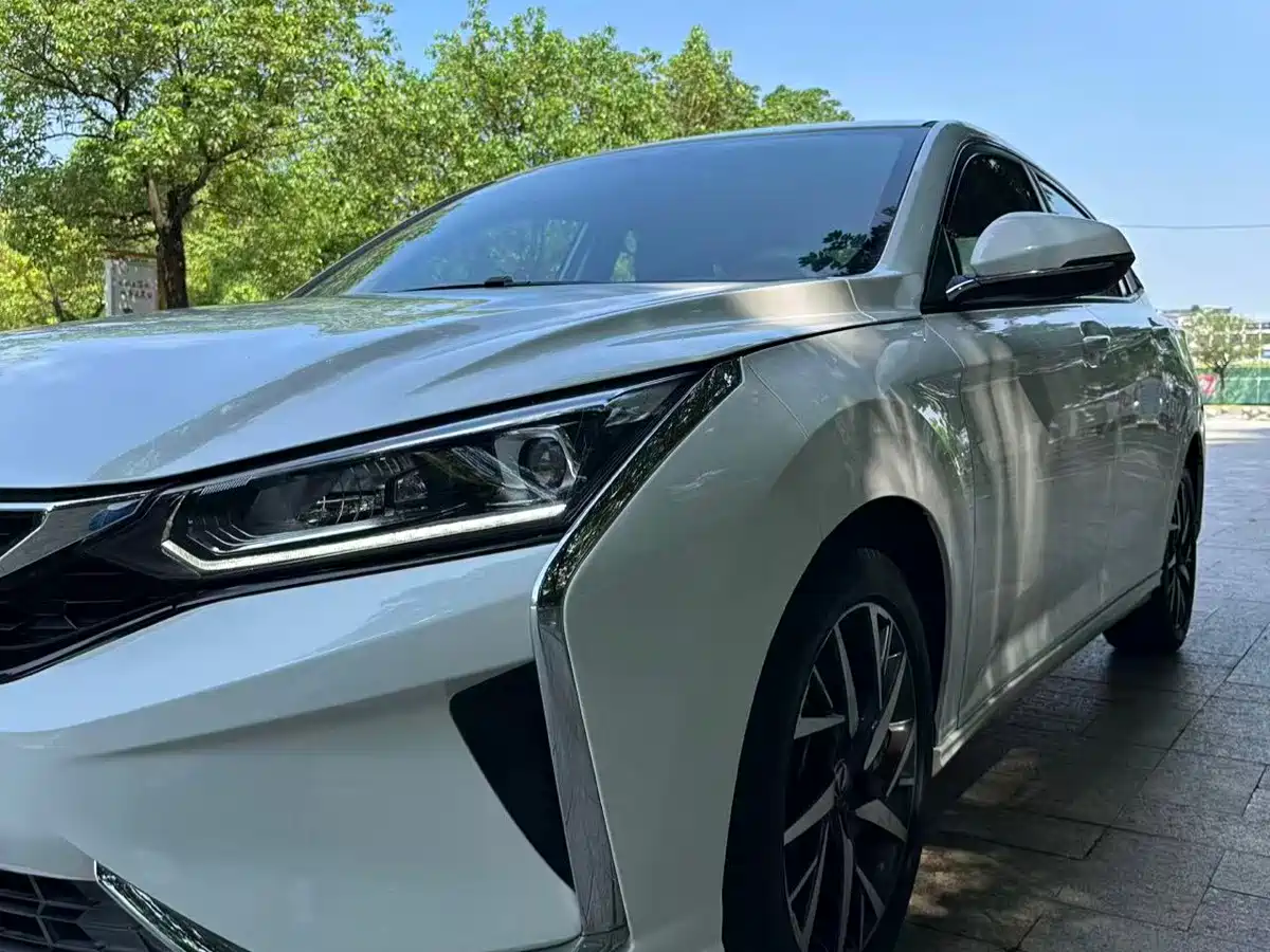Dongfeng Aeolus Yixuan 2019 2020 230T Automatic Dazzle Edition