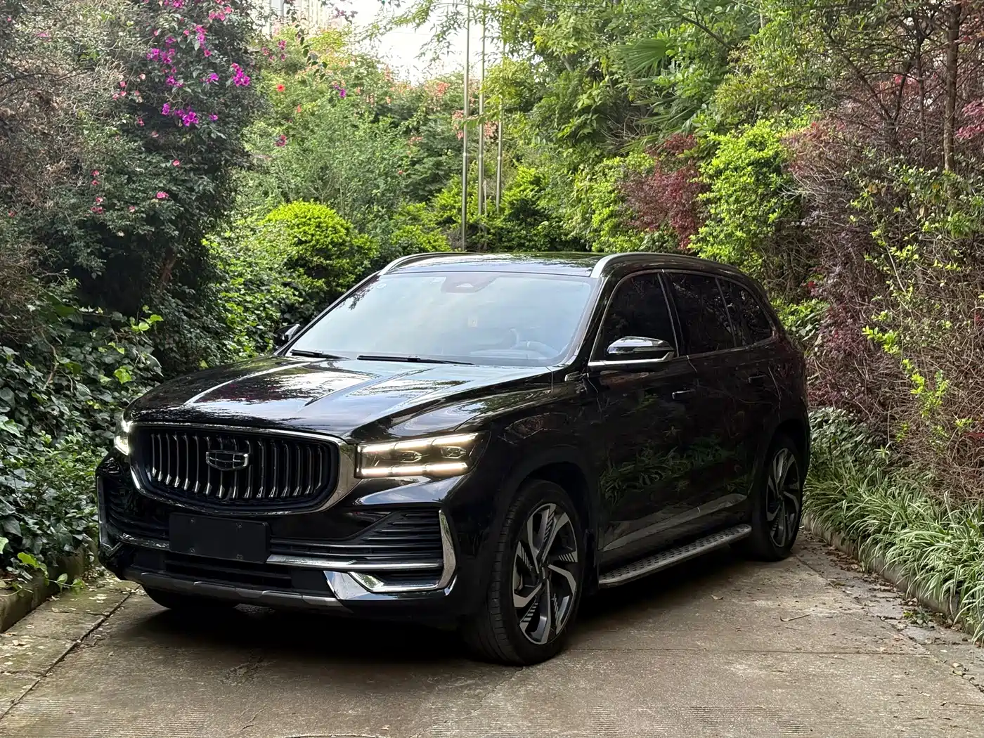 Фото 1 - Geely Xingyue L