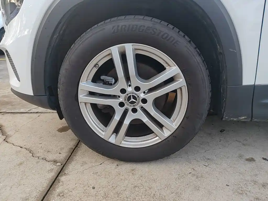 Фото 23 - Mercedes-Benz GLB