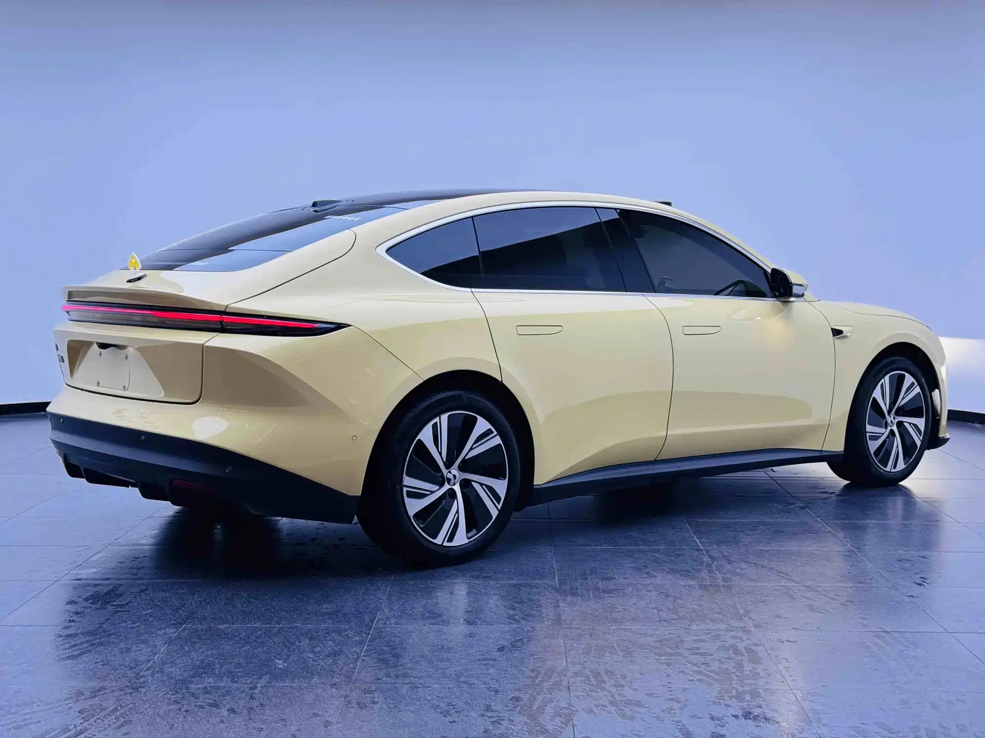 Фото 4 - NIO ET5