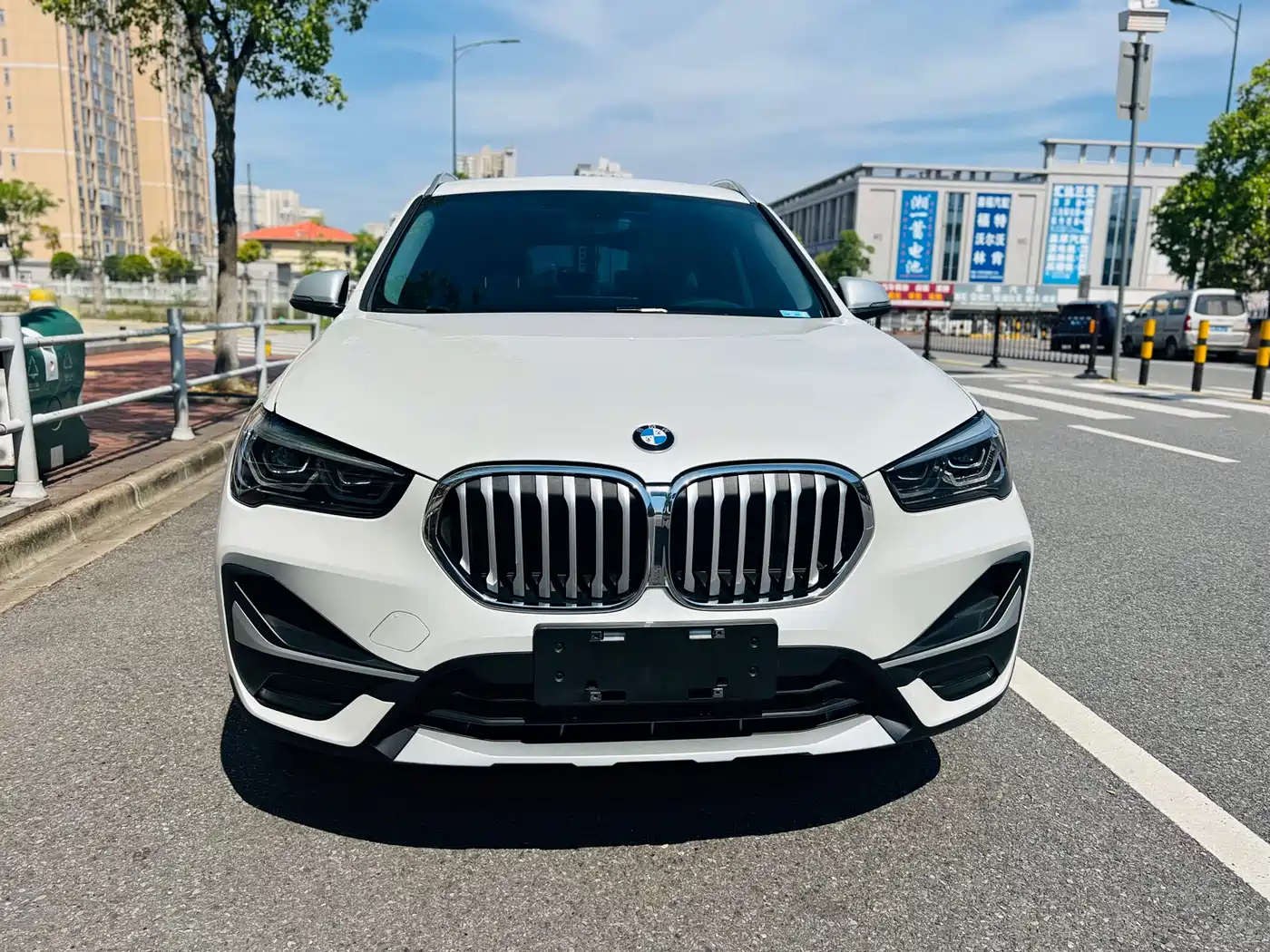 BMW X1 2022 sDrive20Li Fashion фото 2