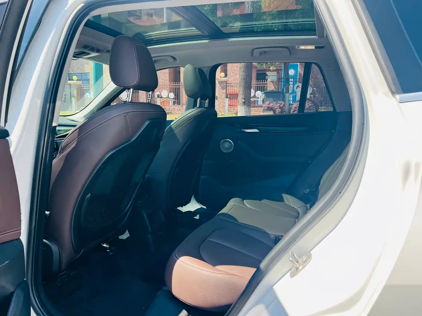 BMW X1 2022 sDrive20Li Fashion фото 9