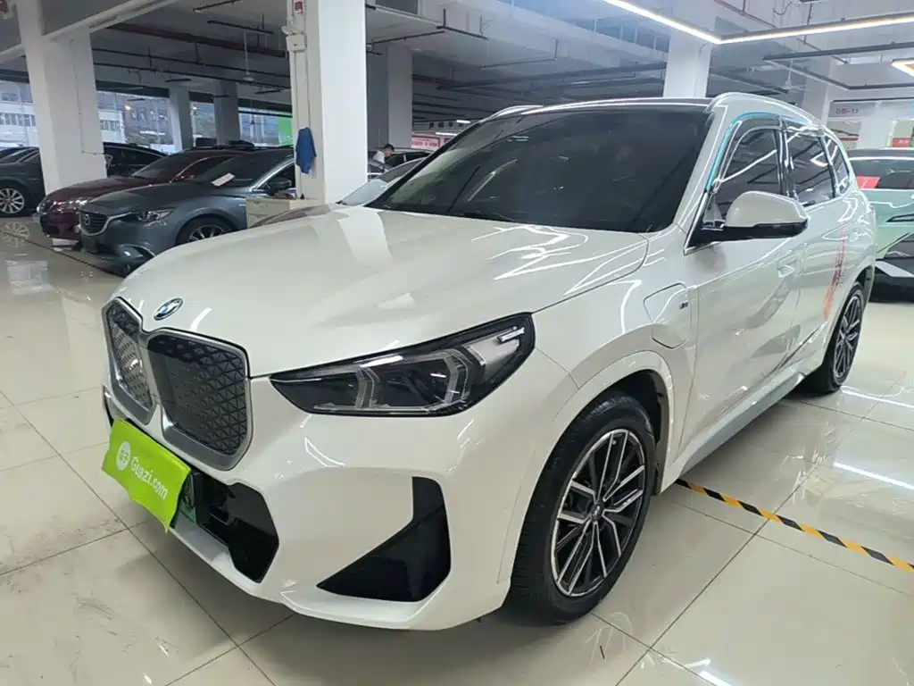 Photo 1 - BMW iX1
