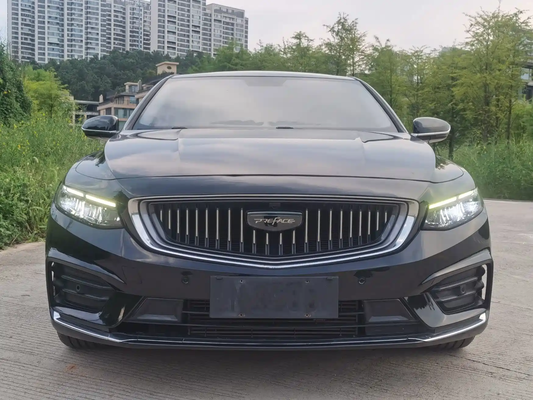 Фото 2 - Geely Preface