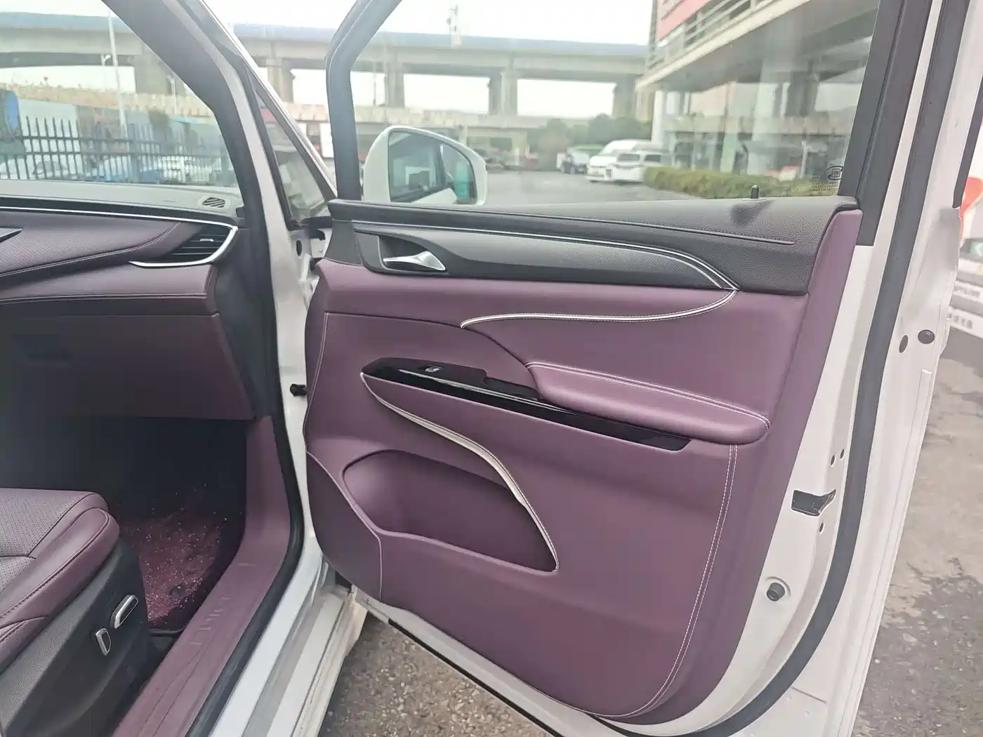 Buick GL8 2025 Land Business Class First Edition фото 8