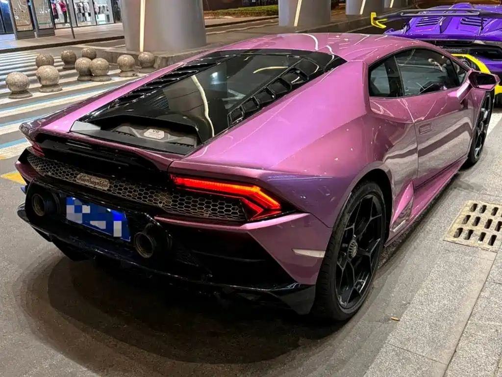 LAMBORGHINI HURACÁN