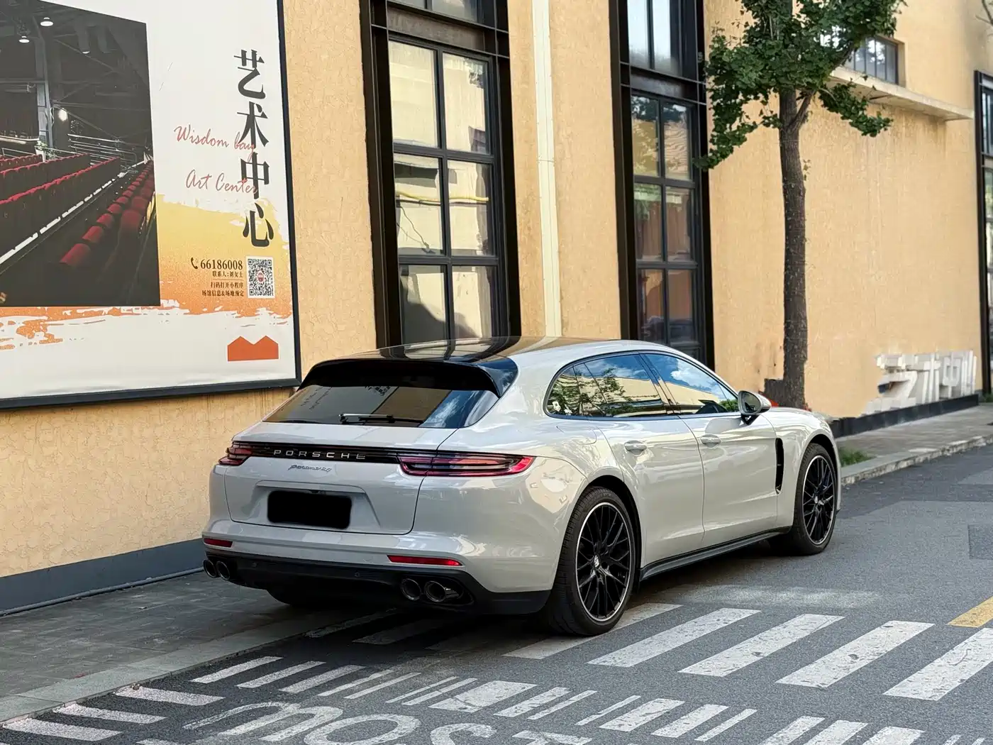Porsche Panamera 2017 Panamera 4 Sport Turismo 3.0T фото 14