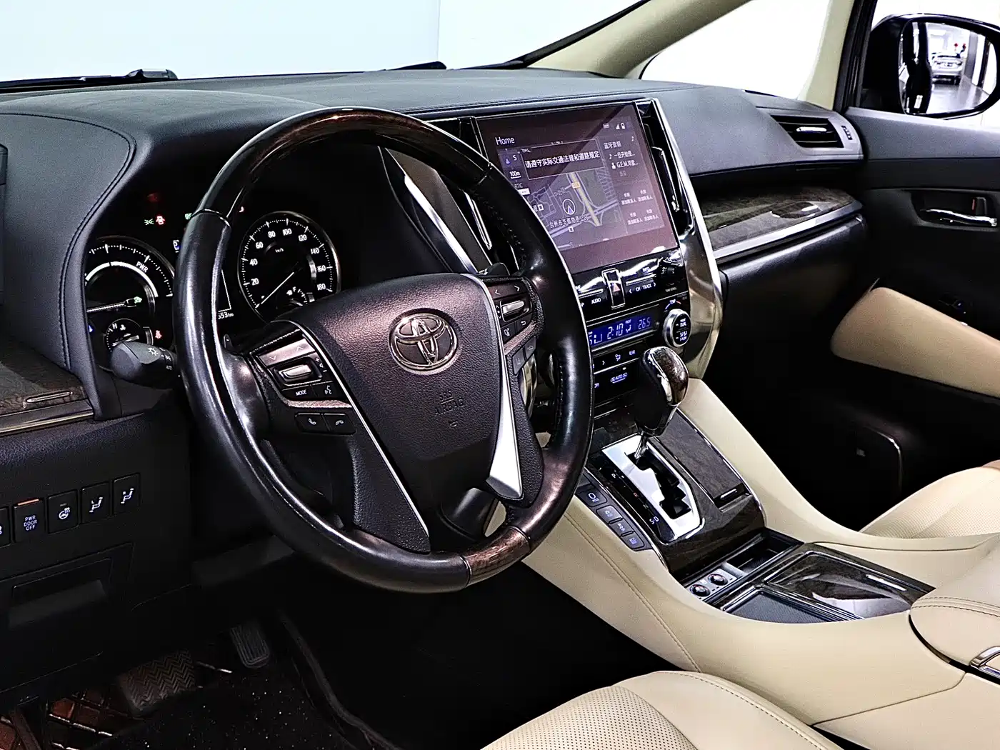 Toyota Vellfire 2021 Crown Hybrid 2.5L HV Supreme Edition фото 11