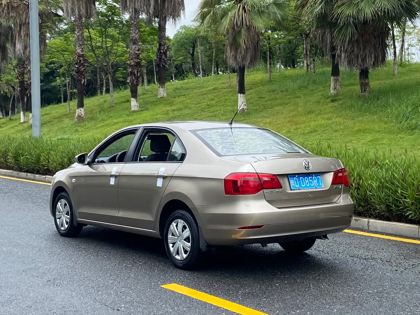 Photo 6 - Volkswagen Jetta