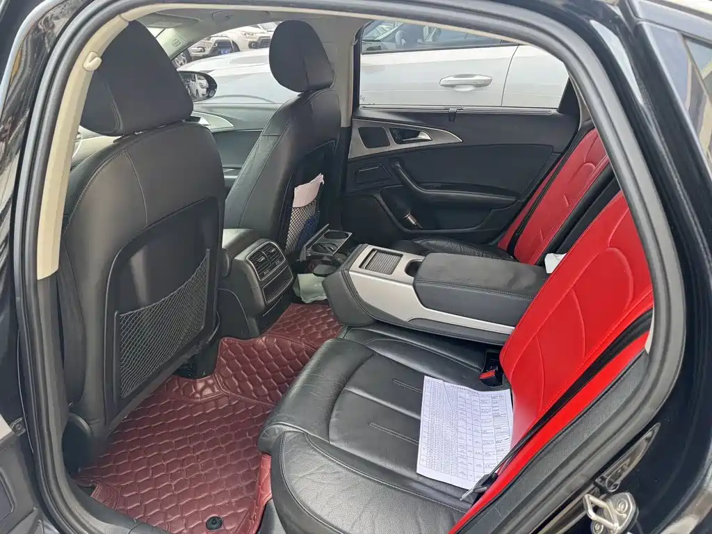 Фото 4 - Audi A6L