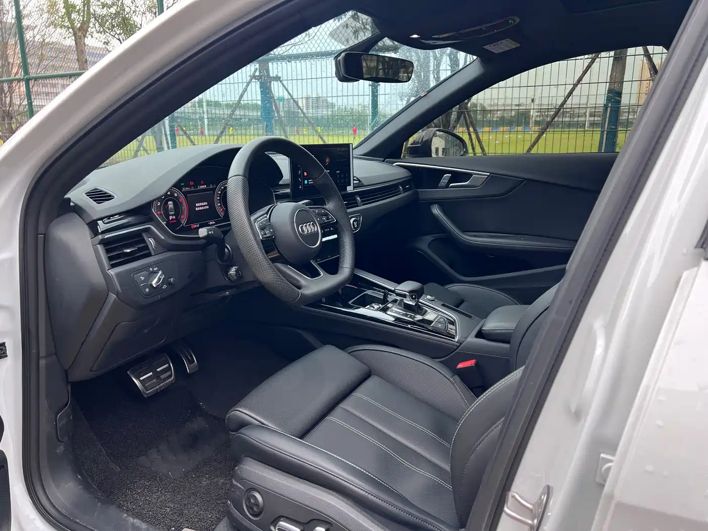 Photo 8 - Audi A4L
