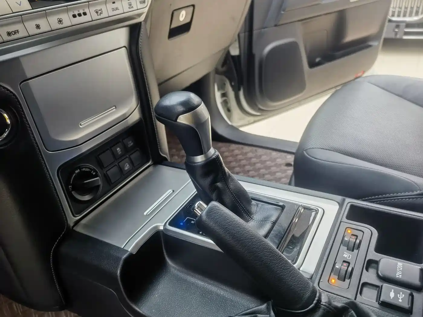 Фото 8 - Toyota Prado
