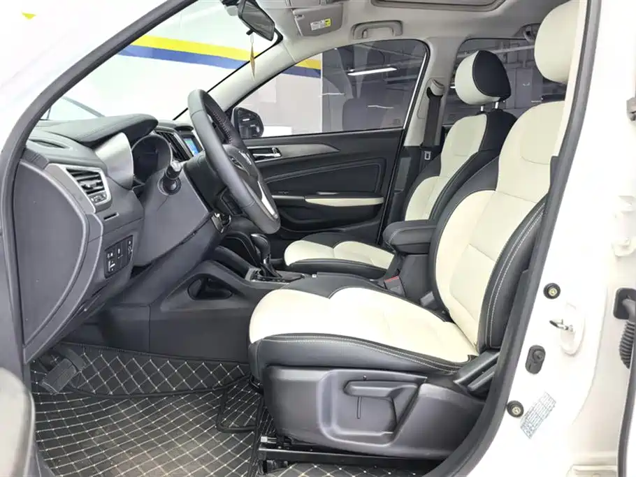 Changan CS35 2017 2017 1.6L Auto Luxury