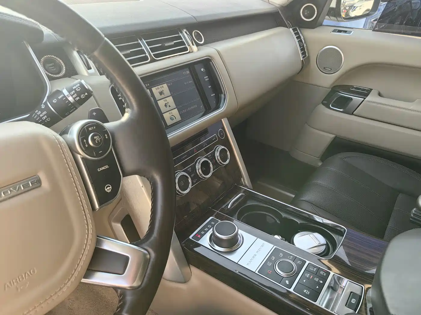 Land Rover Range Rover 2014 3.0 SC V6 Vogue фото 3