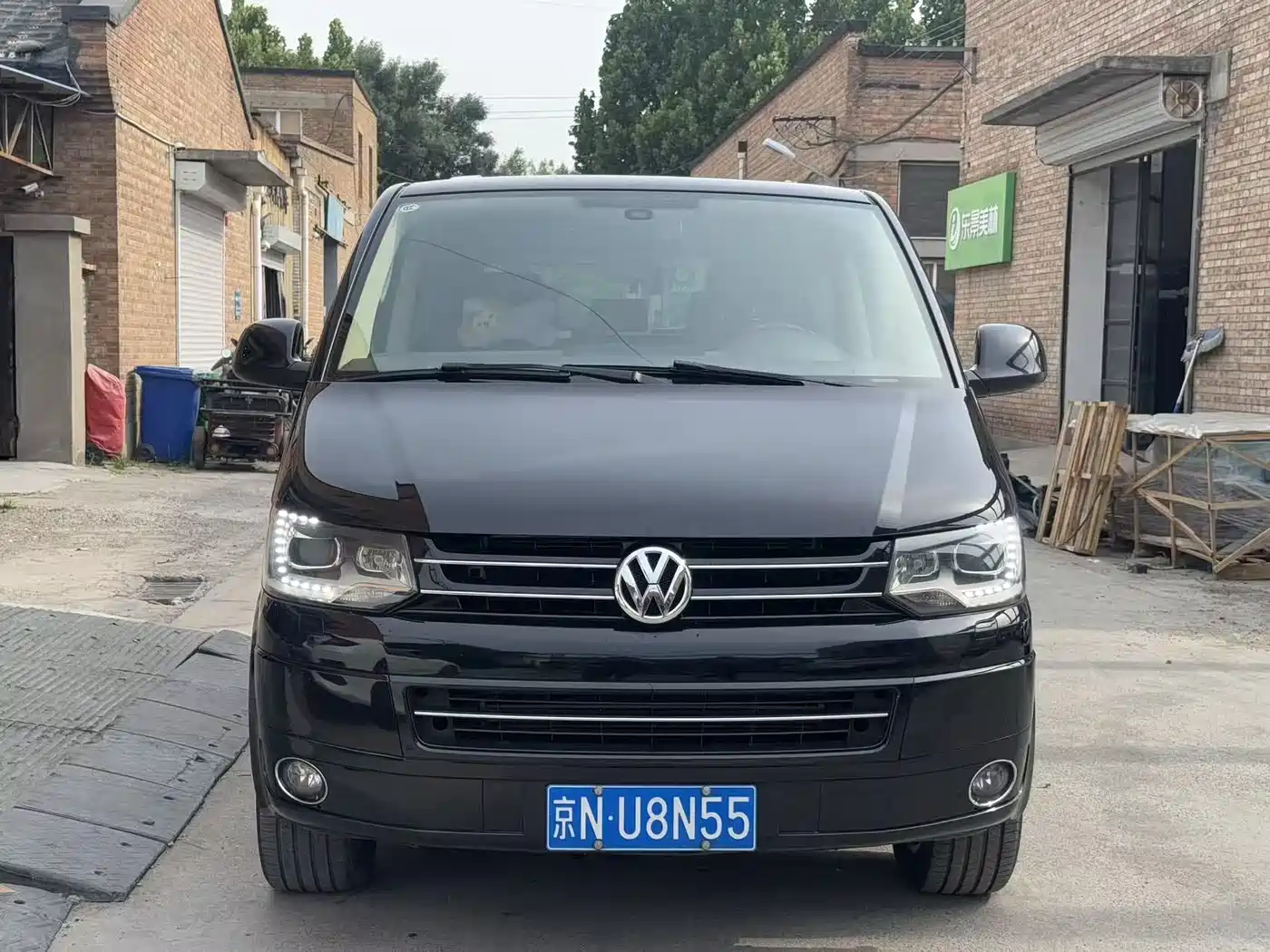 Volkswagen Multivan 2016 2015 2.0TSI AWD 65th Anniversary Limited Edition