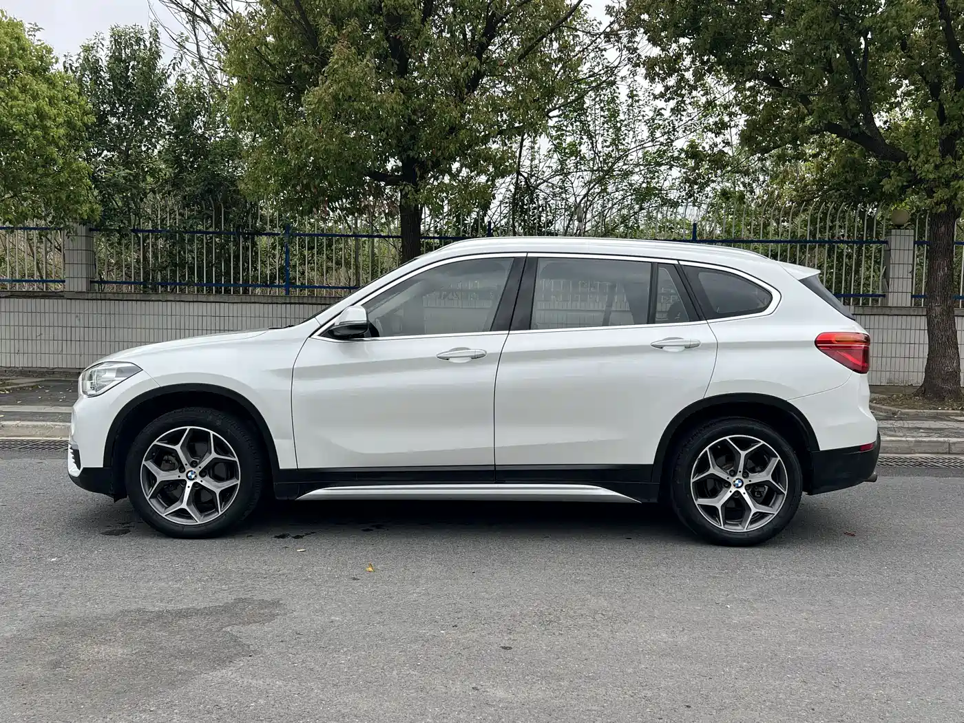 BMW X1 2019 sDrive18Li Premium Model фото 8