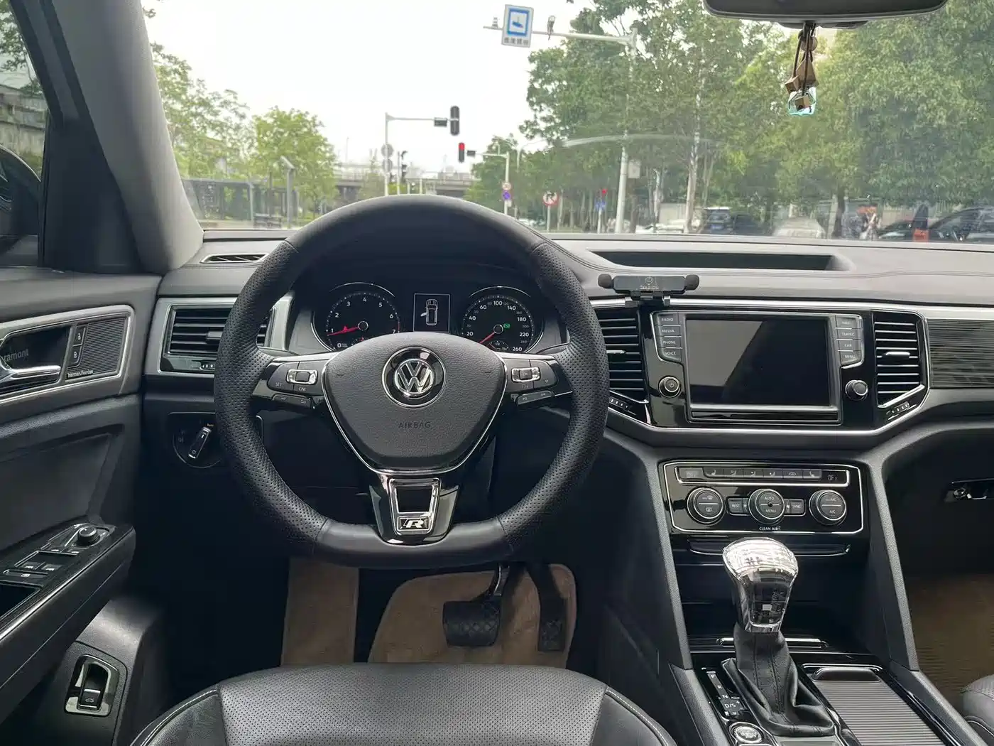 Volkswagen Teramont 2017 330TSI 2WD Luxury фото 26