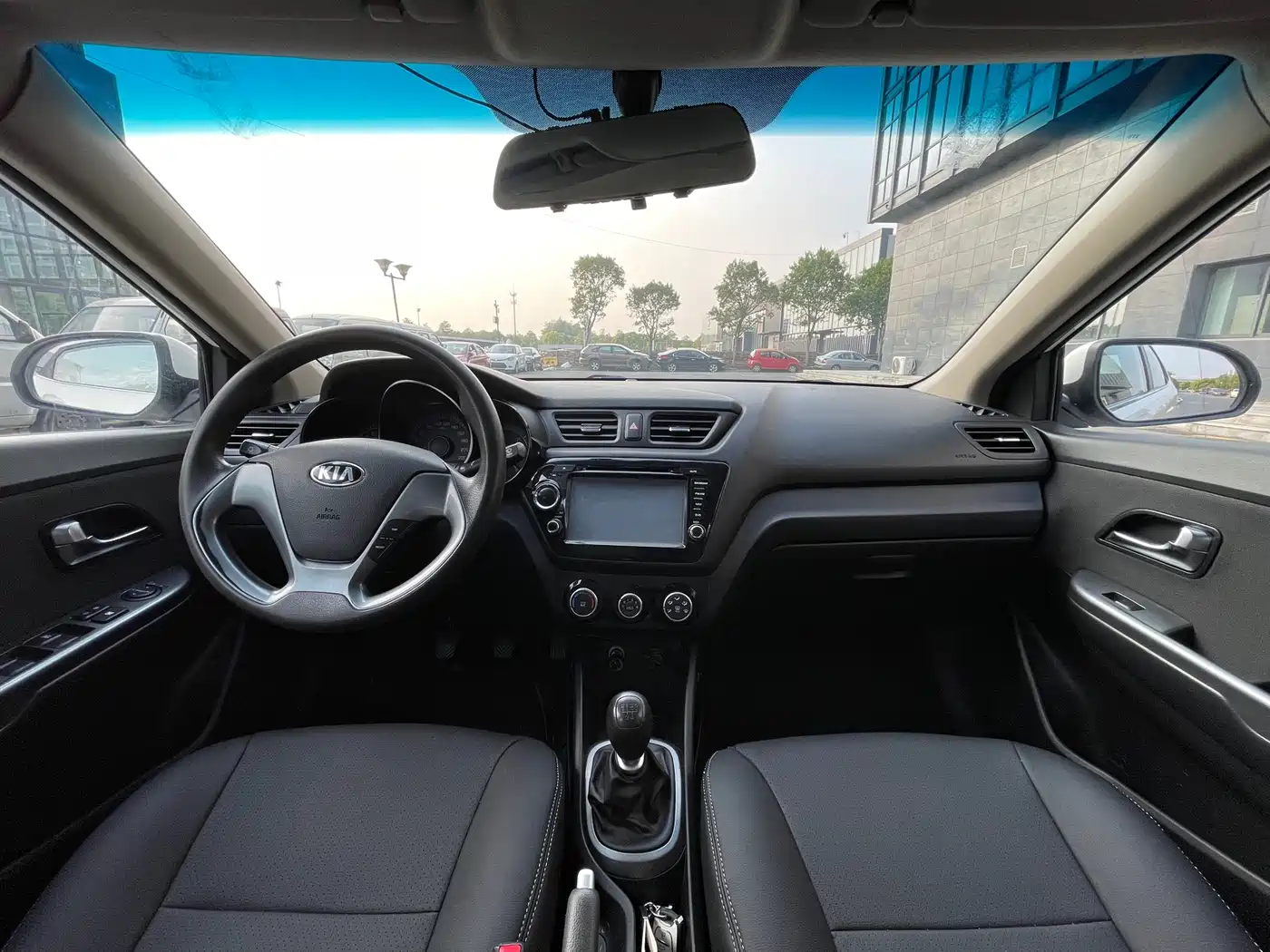 Kia K2 2015 Sedan 1.4L MT GLS фото 7