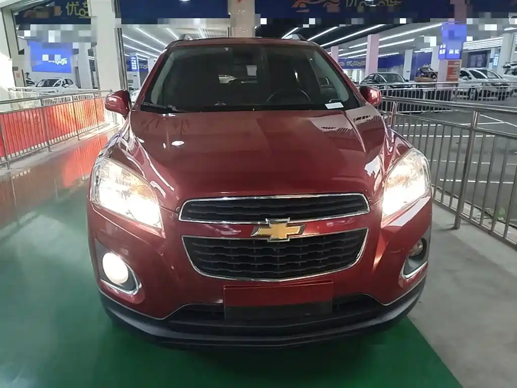 Chevrolet Trax 2016 1.4T Automatic 2WD Comfort Sunroof Edition фото 3