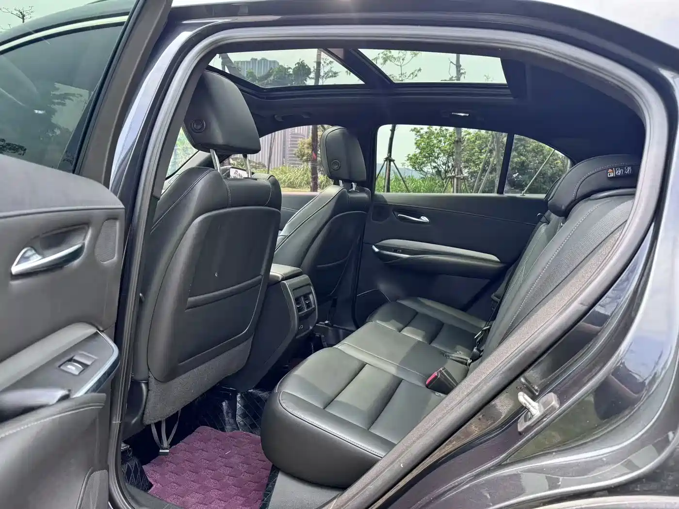 Cadillac XT4 2018 28T FWD Leading Edition фото 9