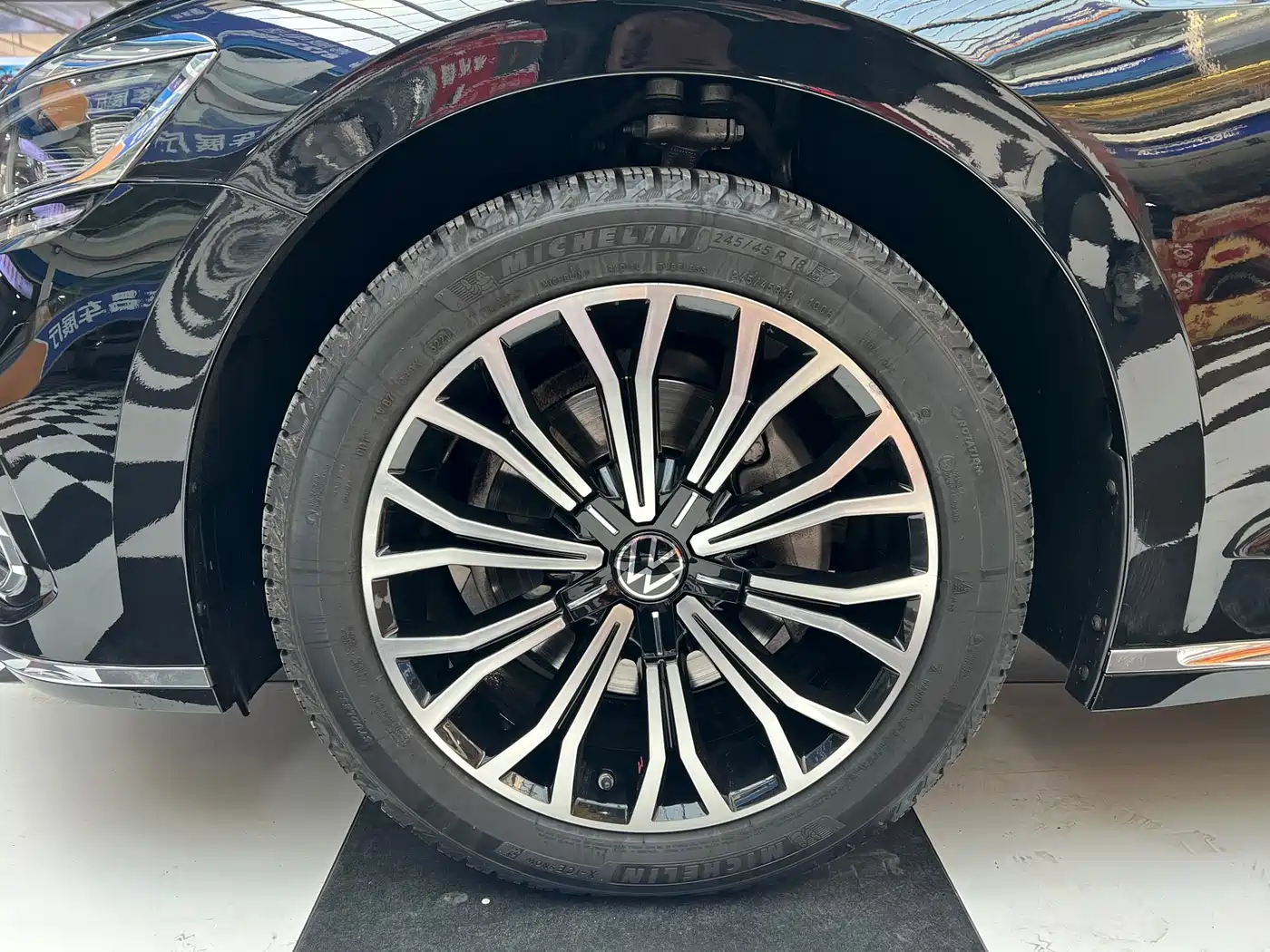Volkswagen Phideon 2021 380TSI Luxury Edition фото 4