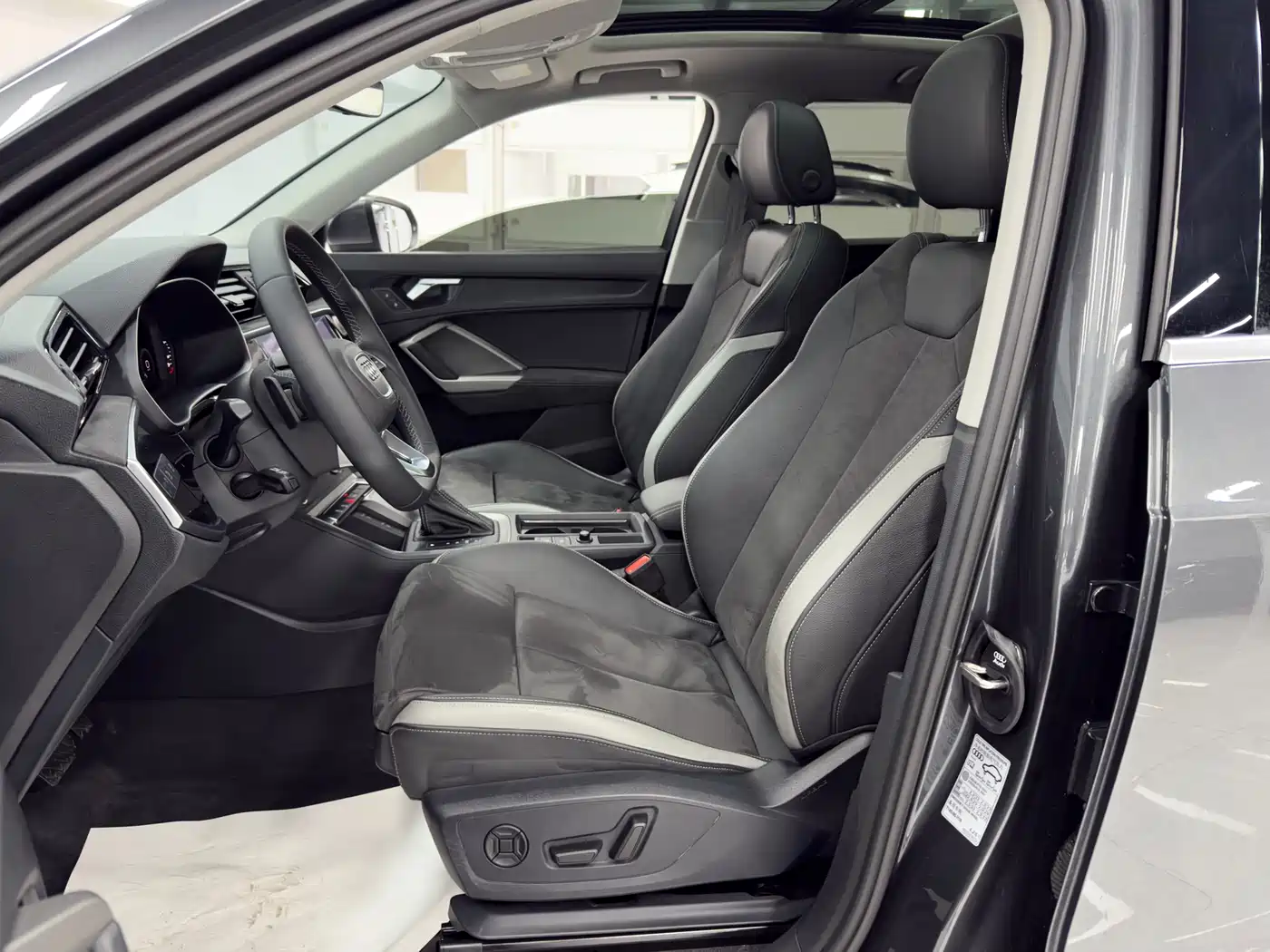 Audi Q3 2023 35 TFSI Fashion Dynamic (1.4T) фото 17