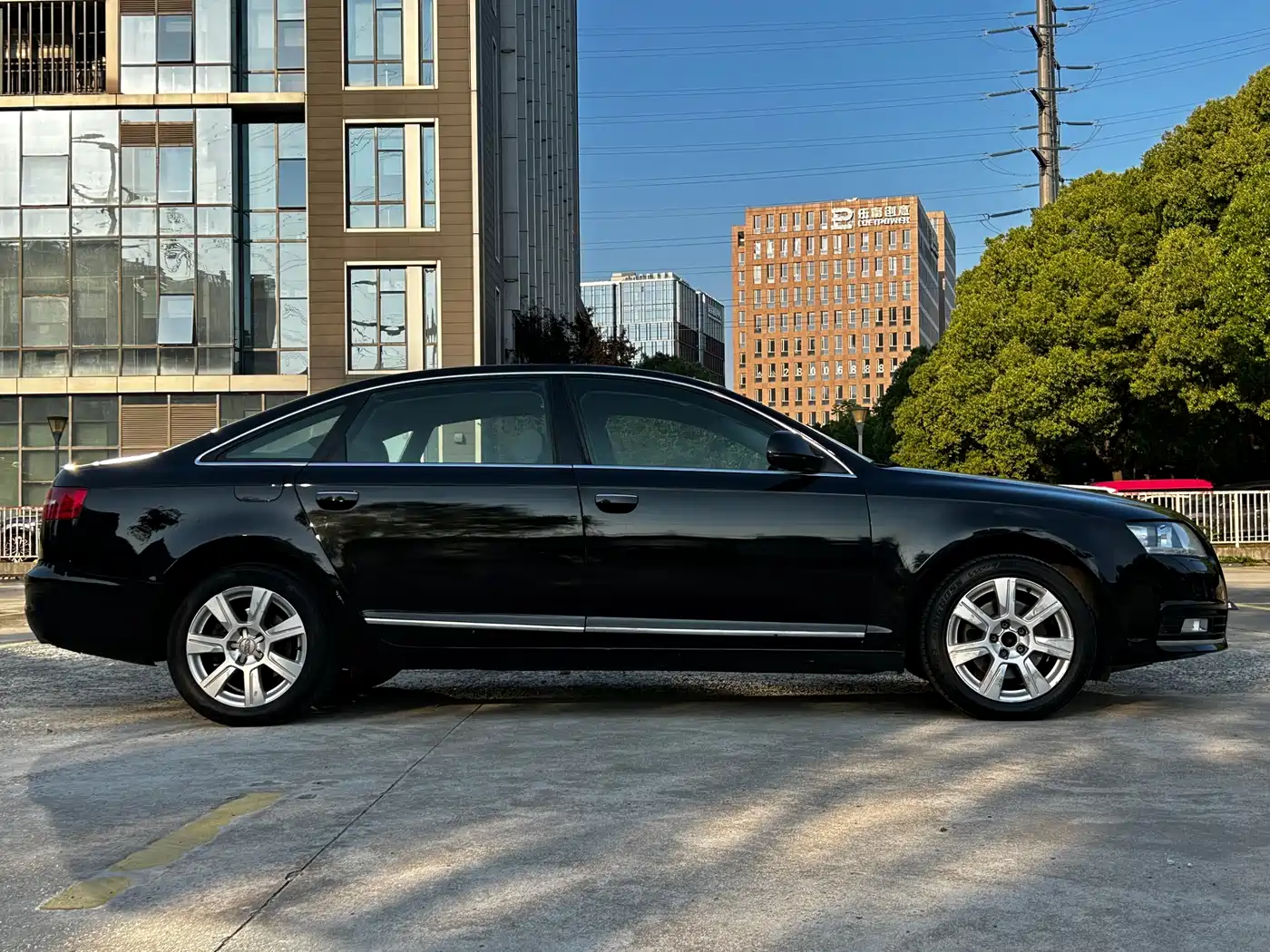 Audi A6L 2010 2.4L Luxury фото 7