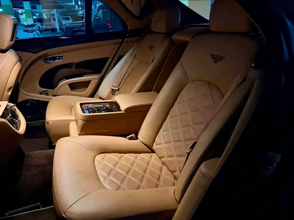 Bentley Mulsanne 2013 6.8T Mulliner Special Edition фото 9
