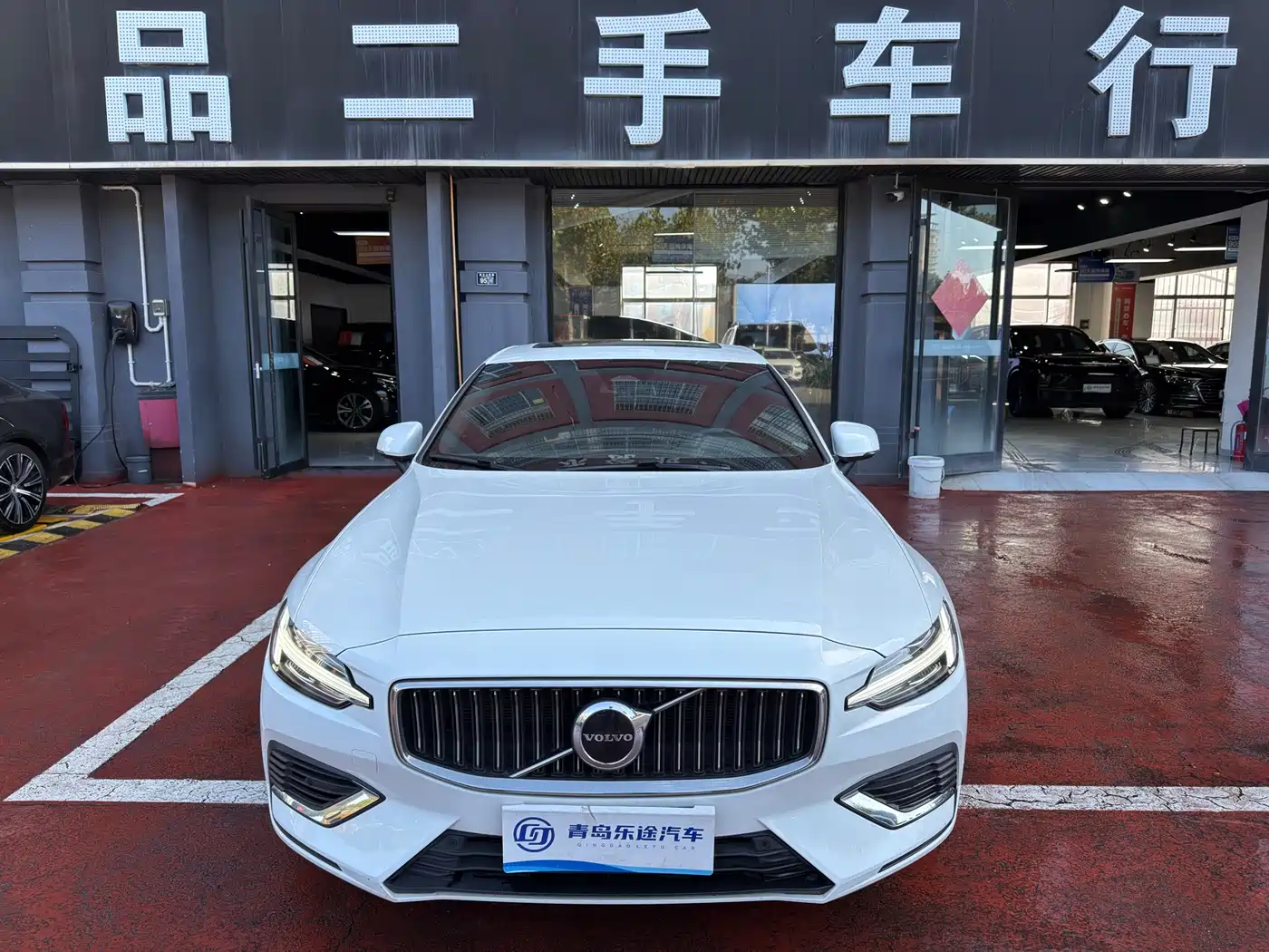 Volvo Volvo S60 Plug-in Hybrid 2023 T8 AWD Long Range Smart Comfort Luxury Edition