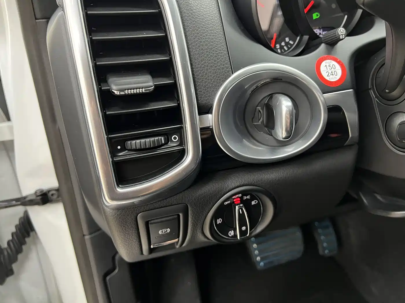 Porsche Cayenne 2016 Cayenne Platinum Edition 3.0T фото 26