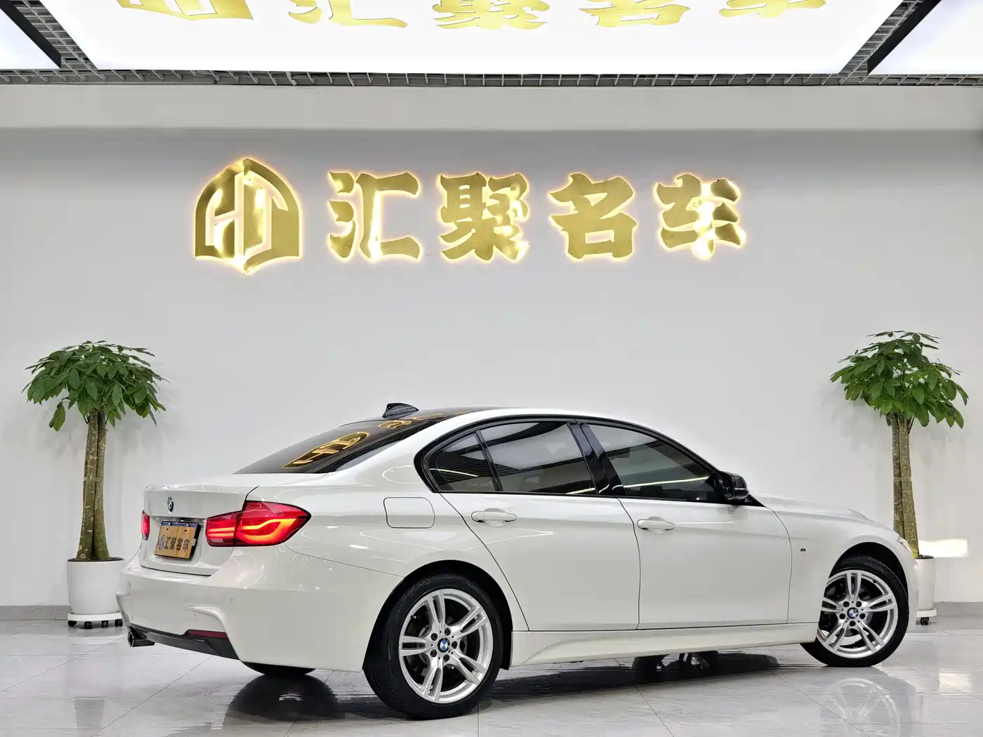 BMW 3 Series 2018 320i M Sport Package фото 6