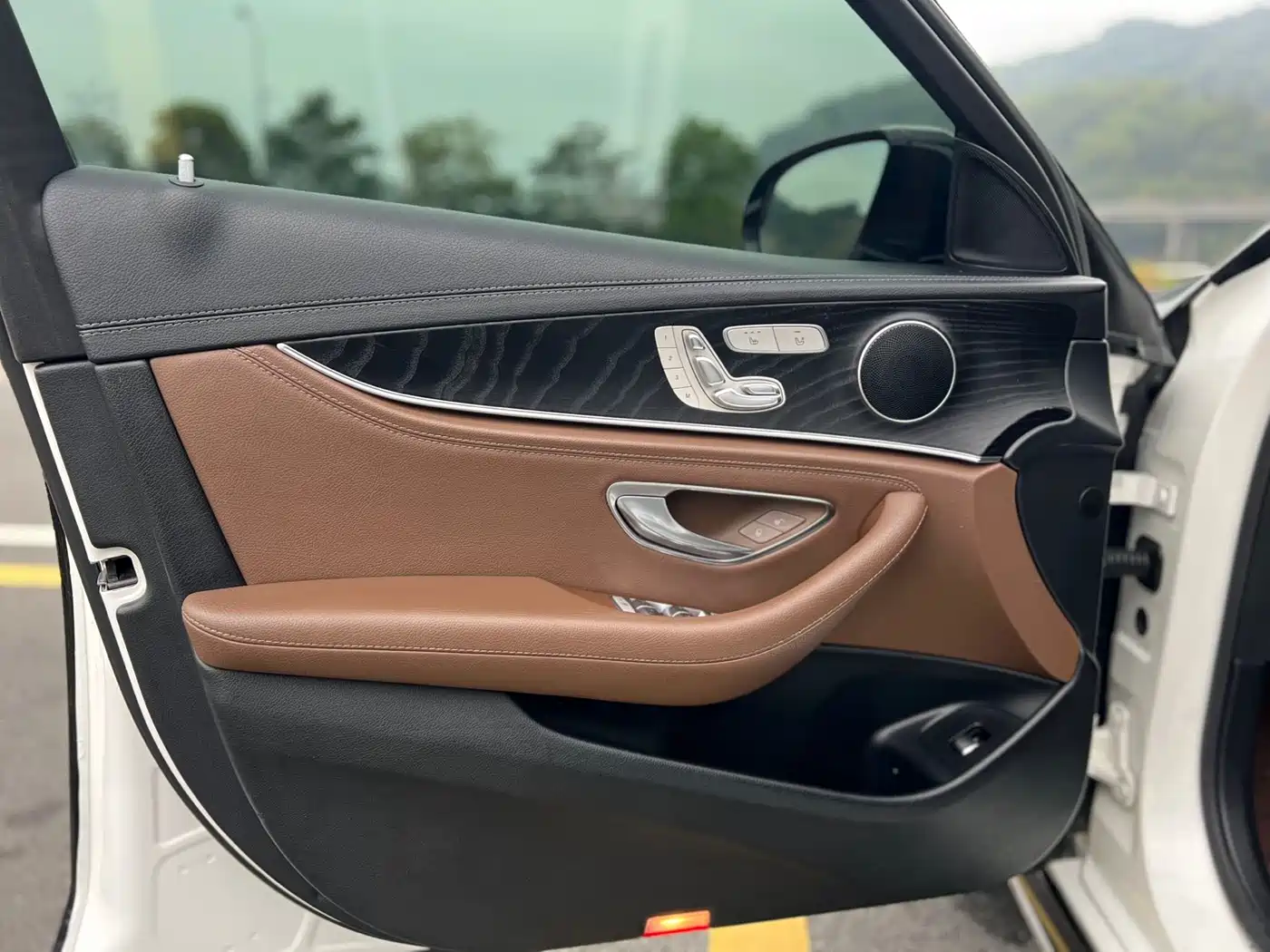 Mercedes-Benz E-Class 2019 E 300 L Sport Fashion фото 11