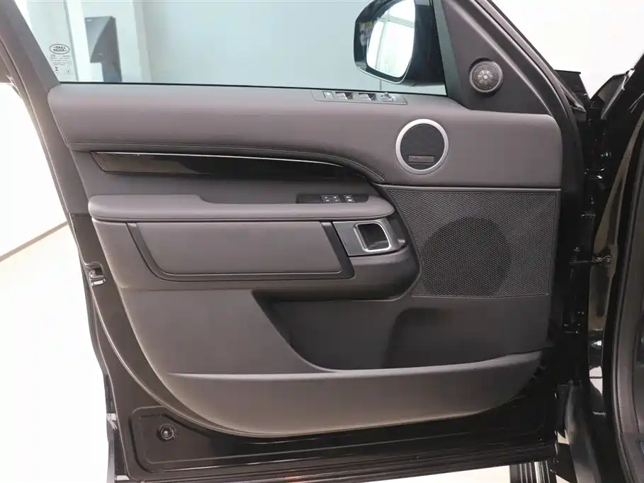 Land Rover Discovery 2024 Model 360PS S фото 10