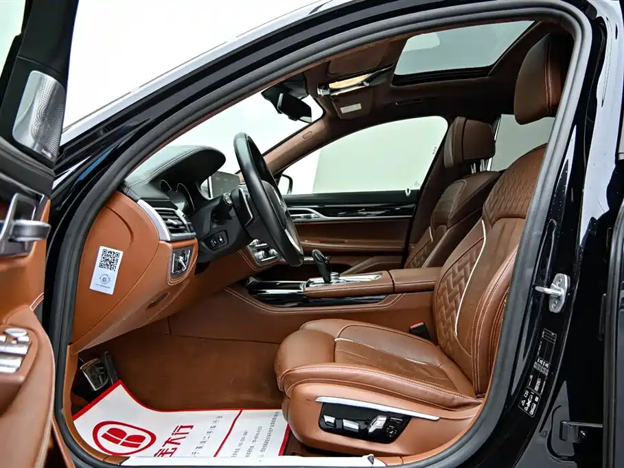 BMW 7 Series 2018 740Li xDrive Premium Type M Sport Package фото 11