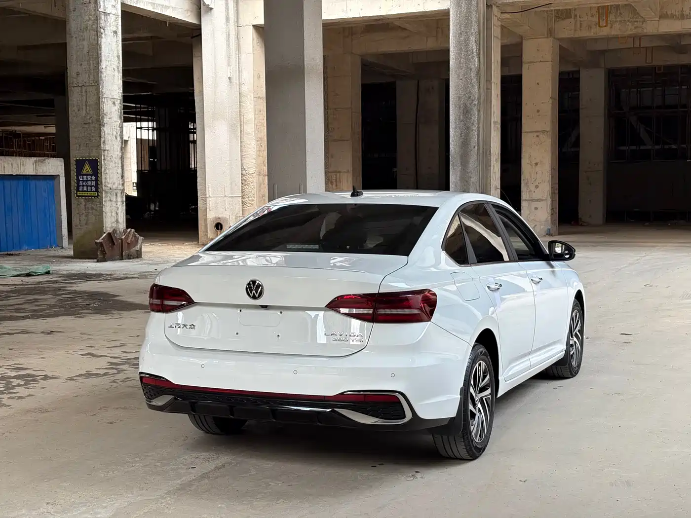 Volkswagen Lavida 2023 280TSI DSG Starlight Comfort Edition фото 13