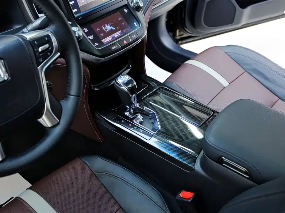 Toyota Crown 2017 2.0T Sport Edition фото 22